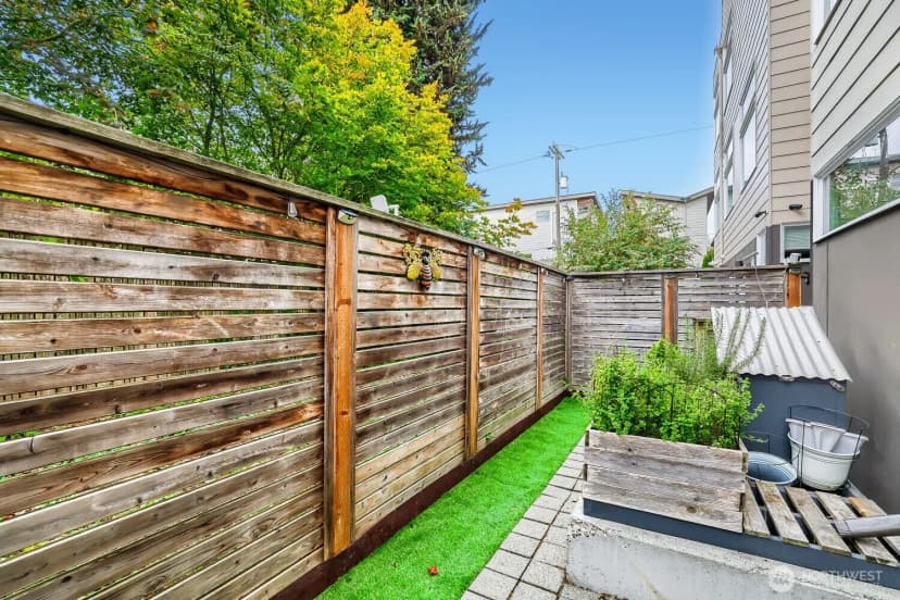 Property photo for 8761 15th Avenue Nw #b, Seattle photo 25