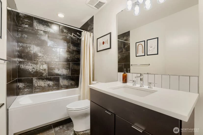 Property photo for 8761 15th Avenue Nw #b, Seattle photo 22