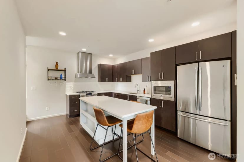 Property photo for 8761 15th Avenue Nw #b, Seattle photo 4