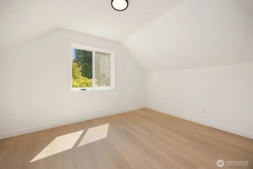 Property photo for 14205 77th Avenue Ne, Kirkland photo 6