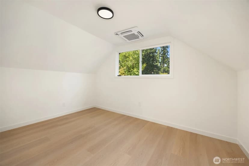 Property photo for 14205 77th Avenue Ne, Kirkland photo 5