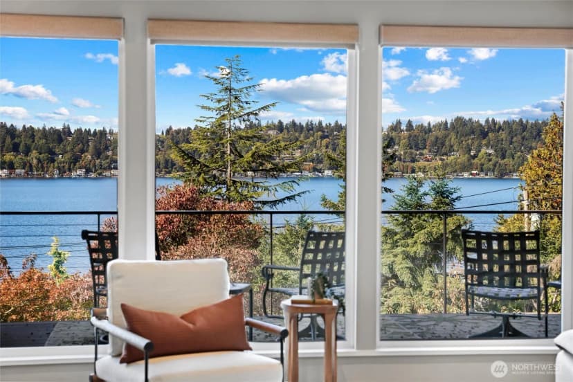 Property photo for 13210 Holmes Point Drive Ne, Kirkland photo 6