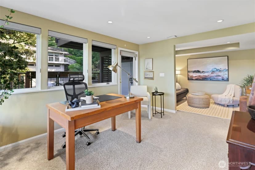 Property photo for 13210 Holmes Point Drive Ne, Kirkland photo 25