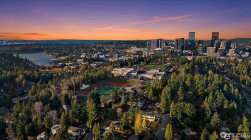 Property photo for 1020 107th #ave Se, Bellevue photo 37