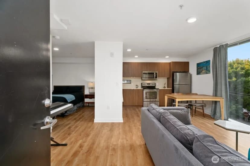 Property photo for 1601 N 45th Street #212, Seattle photo 7