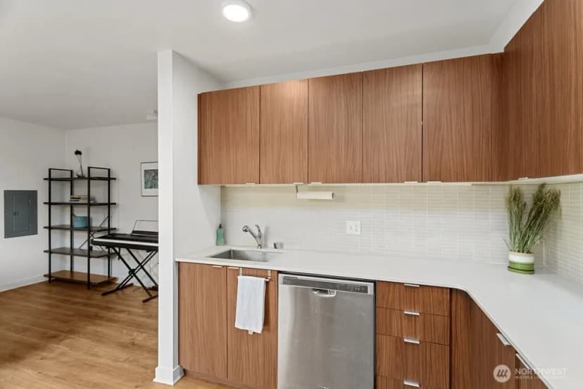 Property photo for 1601 N 45th Street #212, Seattle photo 10