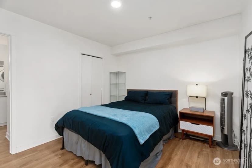 Property photo for 1601 N 45th Street #212, Seattle photo 13