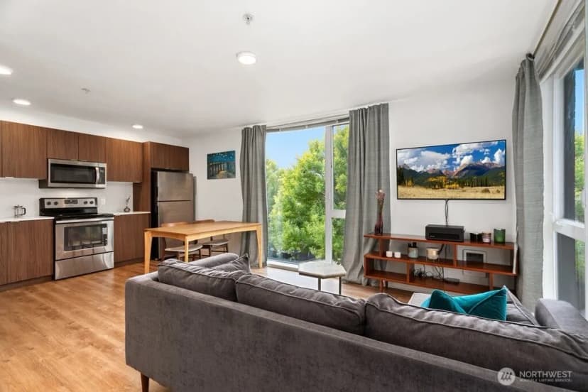 Property photo for 1601 N 45th Street #212, Seattle photo 6