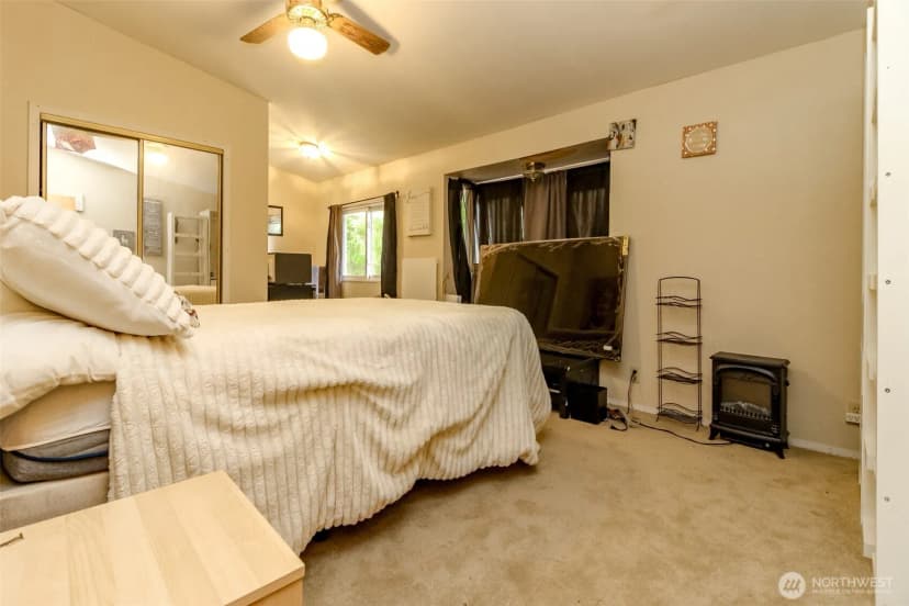 Property photo for 19510 215th Street E, Orting photo 18