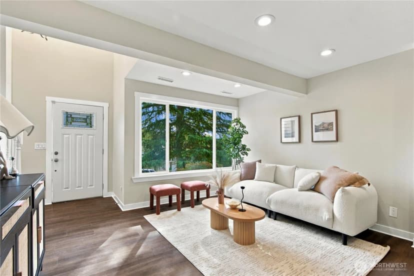 Property photo for 12613 93rd Place Ne, Kirkland photo 2