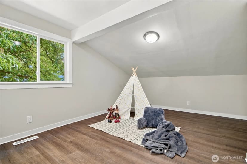 Property photo for 12613 93rd Place Ne, Kirkland photo 19