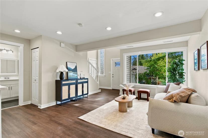 Property photo for 12613 93rd Place Ne, Kirkland photo 3