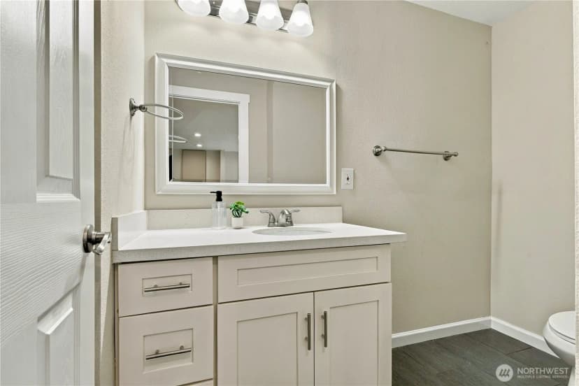 Property photo for 12613 93rd Place Ne, Kirkland photo 11