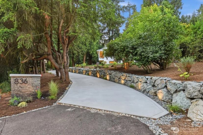 Property photo for 836 Nw Richmond Beach Road, Shoreline