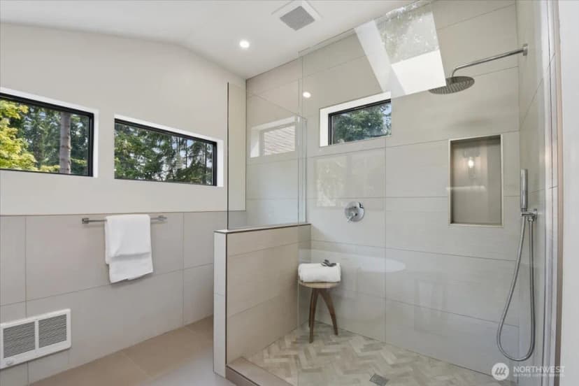 Property photo for 836 Nw Richmond Beach Road, Shoreline photo 18