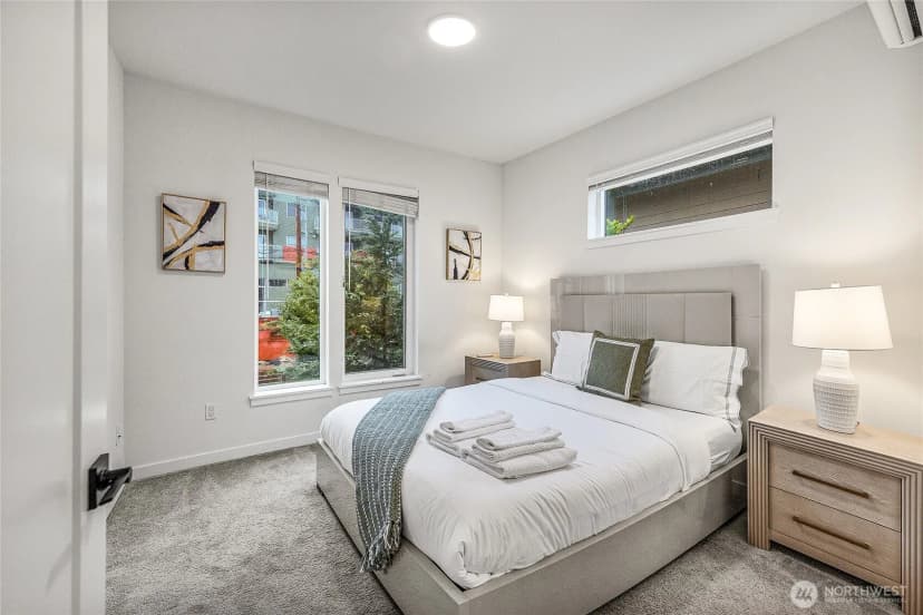 Property photo for 5240 Brooklyn Avenue #a, Seattle photo 7