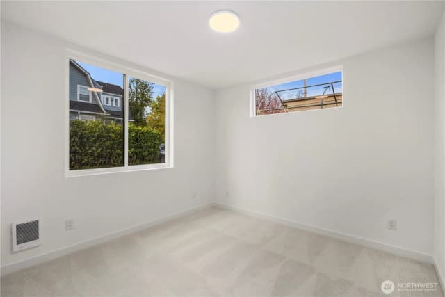 Property photo for 516 N 102nd Street, Seattle photo 5