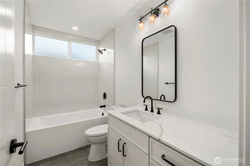 Property photo for 516 N 102nd Street, Seattle photo 10