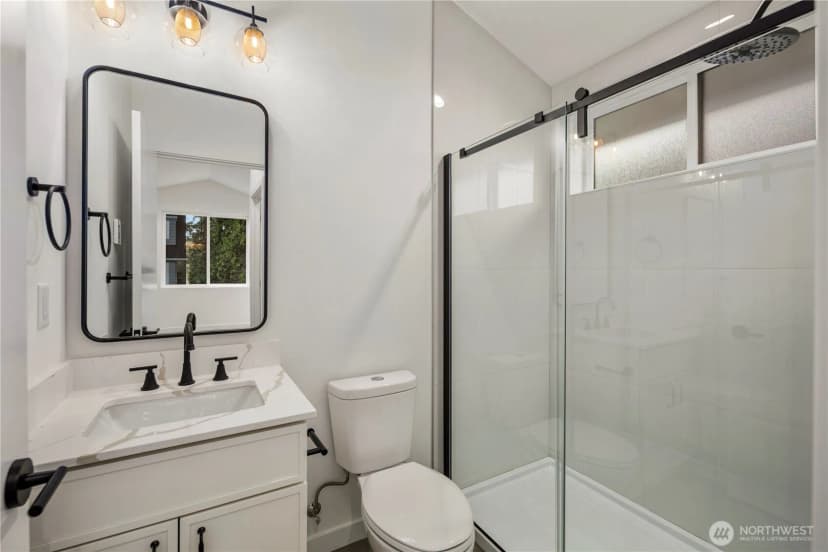 Property photo for 516 N 102nd Street, Seattle photo 12