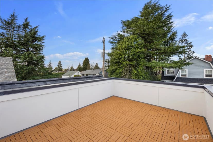 Property photo for 516 N 102nd Street, Seattle photo 14