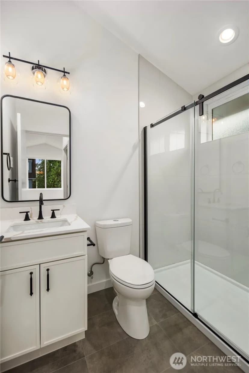 Property photo for 516 N 102nd Street, Seattle photo 13