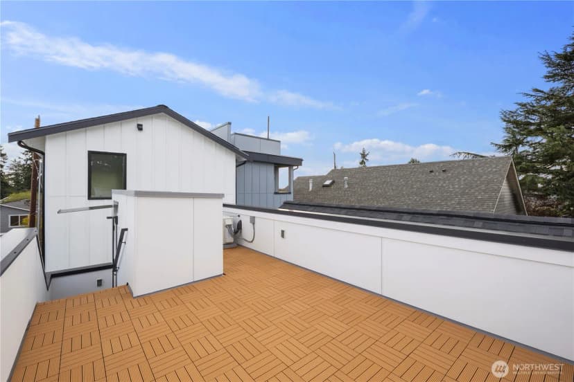 Property photo for 516 N 102nd Street, Seattle photo 15
