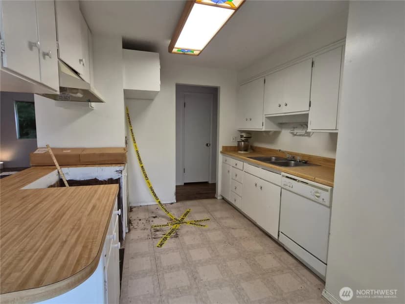 Property photo for 9838 S 210th Place, Kent photo 5