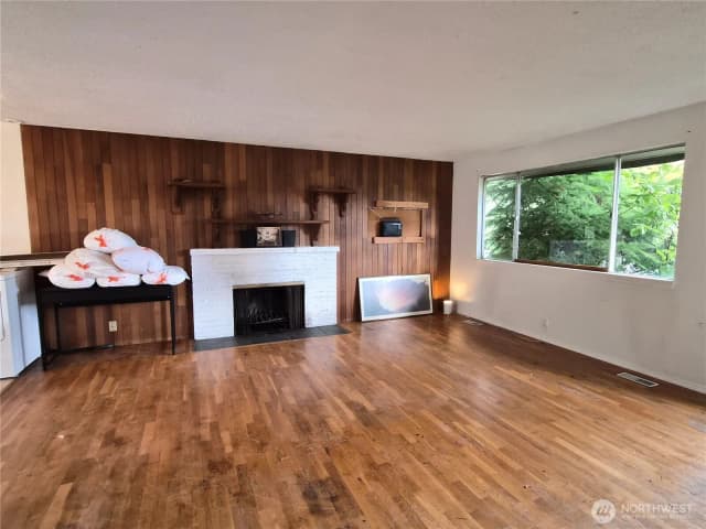 Property photo for 9838 S 210th Place, Kent photo 3