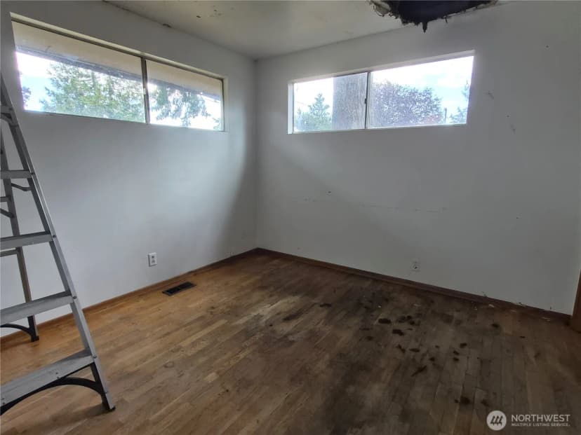 Property photo for 9838 S 210th Place, Kent photo 20