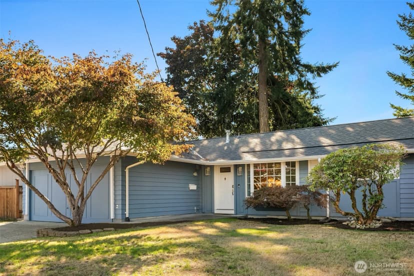 Property photo for 3917 Ne 11th Place, Renton photo 32