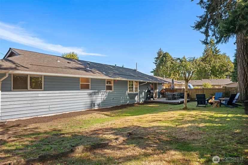 Property photo for 3917 Ne 11th Place, Renton photo 31