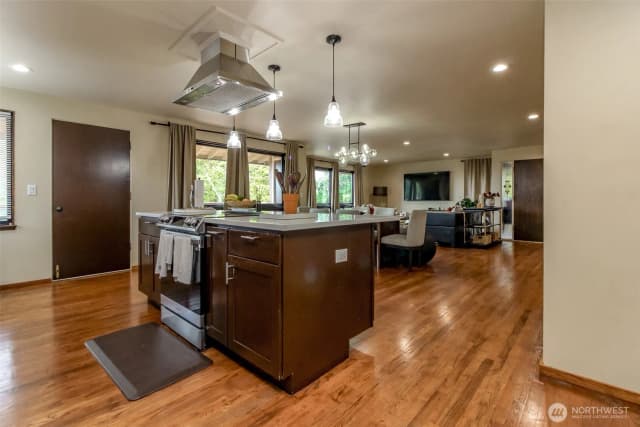 Property photo for 7227 S 128th, Seattle photo 3