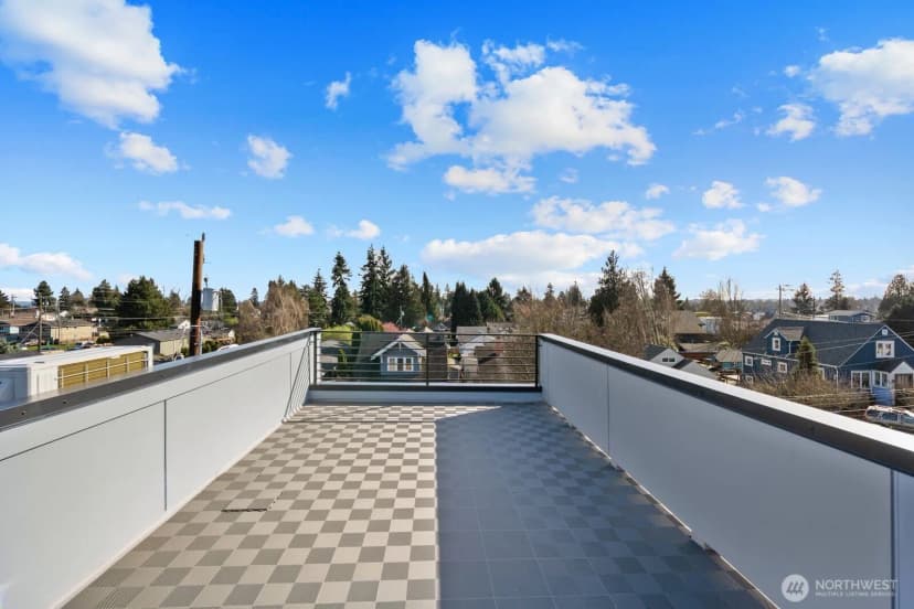 Property photo for 518 N 102nd Street, Seattle photo 13