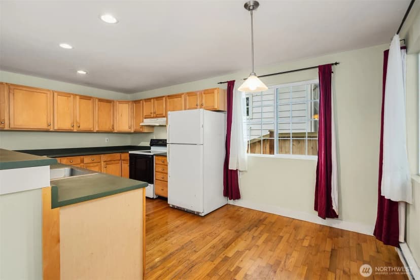 Property photo for 440 26th Avenue E, Seattle photo 14