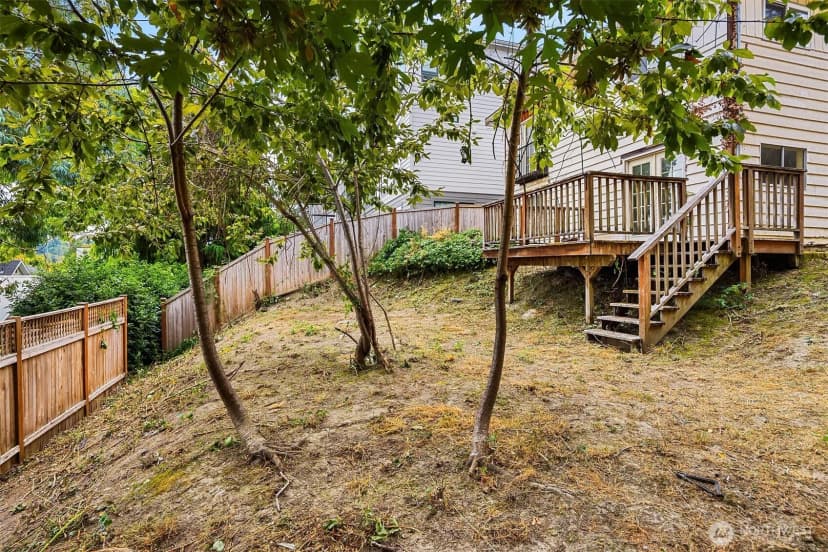 Property photo for 440 26th Avenue E, Seattle photo 12