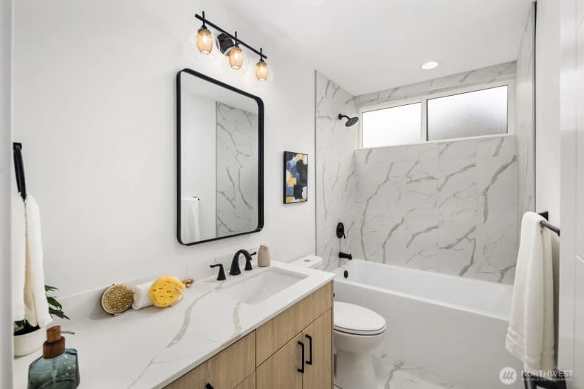 Property photo for 520 N 102nd Street, Seattle photo 15