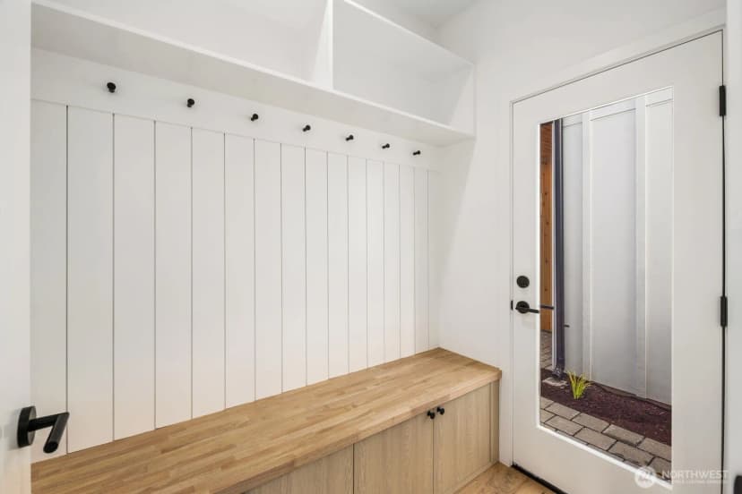 Property photo for 520 N 102nd Street, Seattle photo 16
