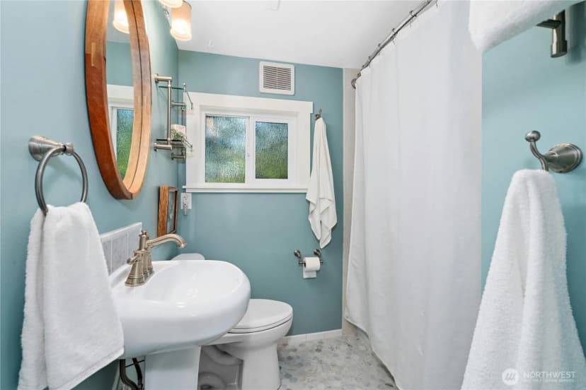 Property photo for 733 N 97th Street, Seattle photo 20