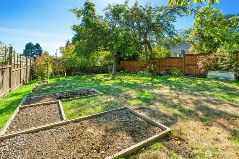 Property photo for 733 N 97th Street, Seattle photo 31