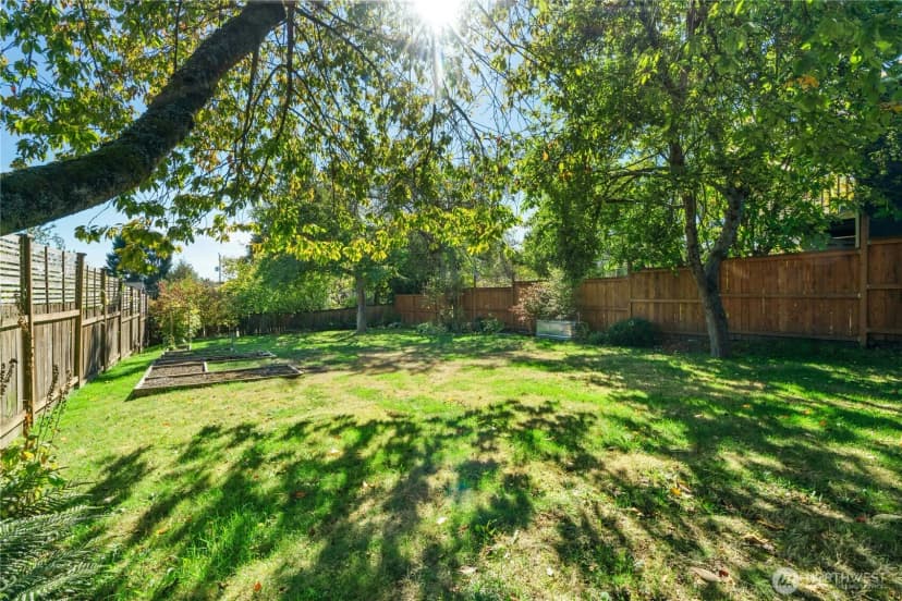 Property photo for 733 N 97th Street, Seattle photo 30