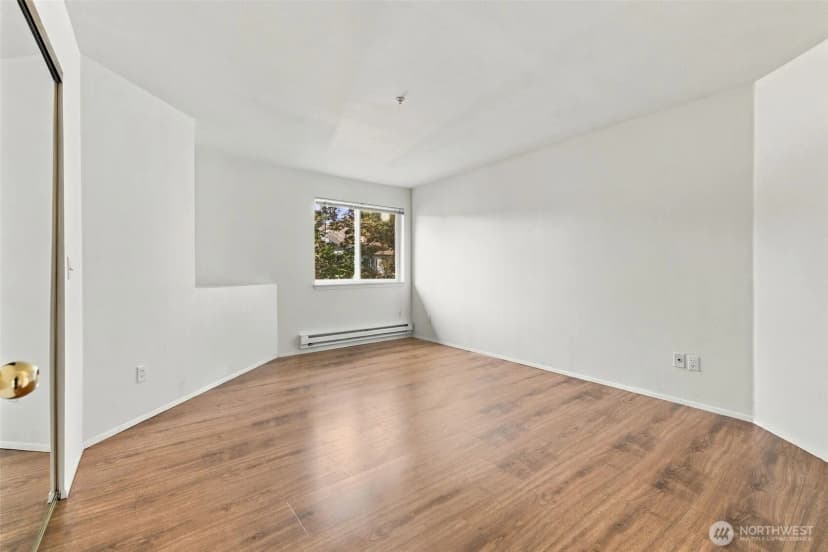 Property photo for 6704 S 239th Place #b102, Kent photo 16