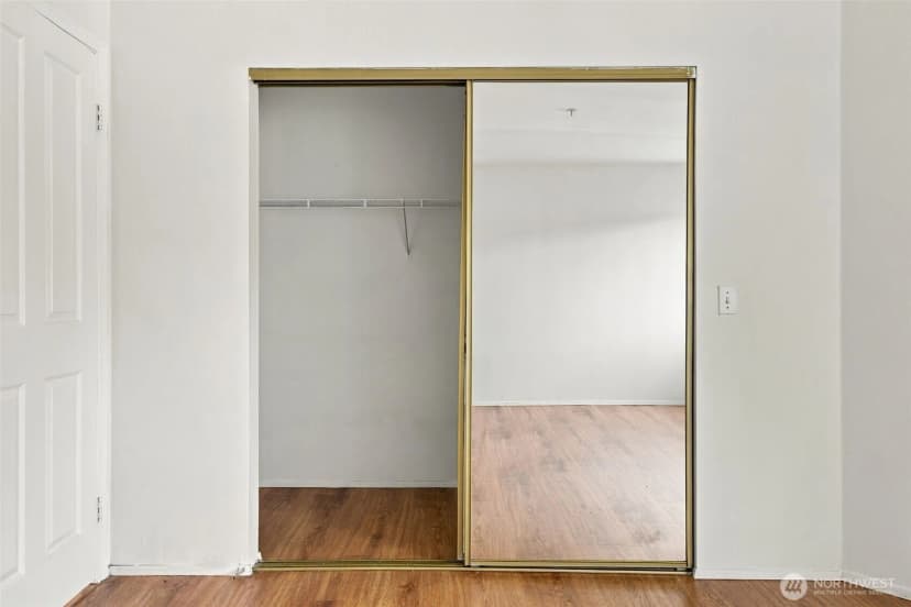 Property photo for 6704 S 239th Place #b102, Kent photo 18