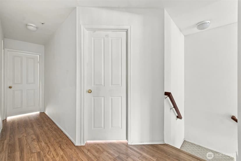 Property photo for 6704 S 239th Place #b102, Kent photo 14