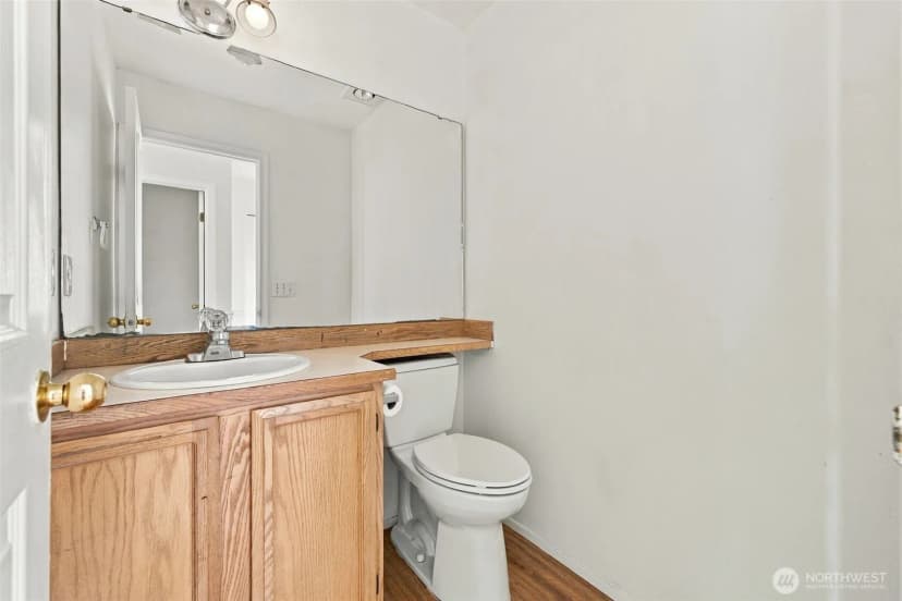 Property photo for 6704 S 239th Place #b102, Kent photo 28