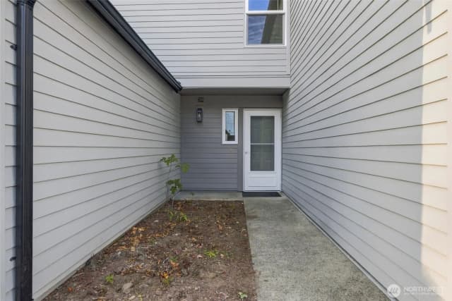 Property photo for 6704 S 239th Place #b102, Kent photo 2