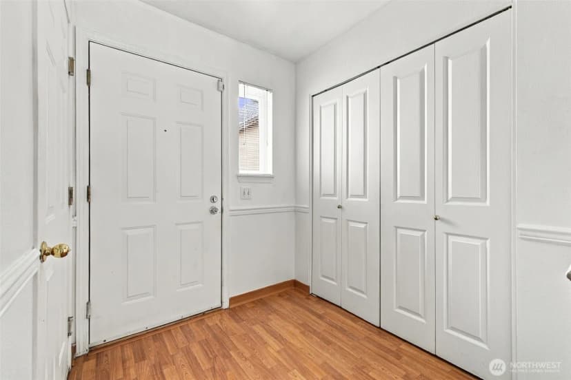 Property photo for 6704 S 239th Place #b102, Kent photo 3