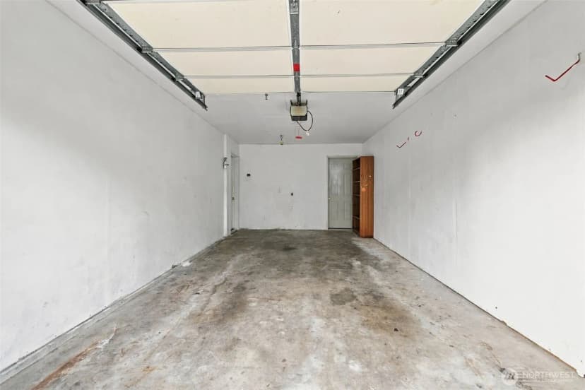 Property photo for 6704 S 239th Place #b102, Kent photo 31