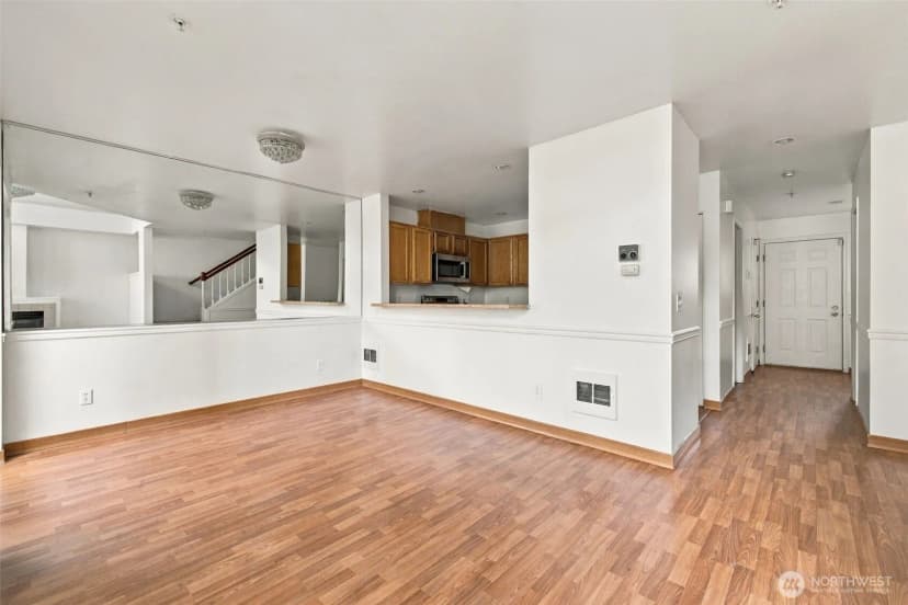 Property photo for 6704 S 239th Place #b102, Kent photo 11