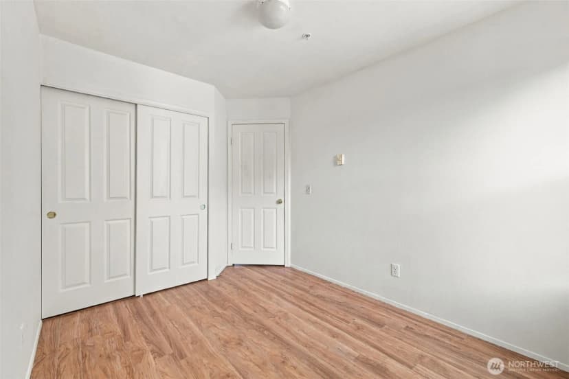 Property photo for 6704 S 239th Place #b102, Kent photo 21