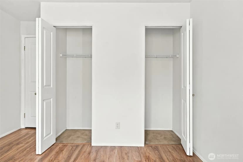 Property photo for 6704 S 239th Place #b102, Kent photo 24